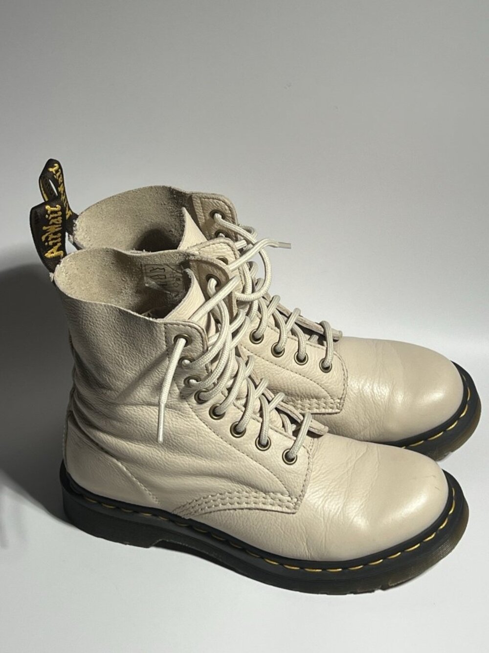 Dr. Martens 1460 Pascal Women’s Virginia Leather Boots Taupe Size 7 NEW - Picture 8 of 15